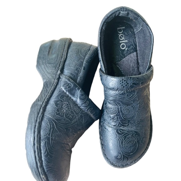 Bolo By Born Etched Tooled Embossed Women’s Clog Wedge Shoes - Picture 2 of 6